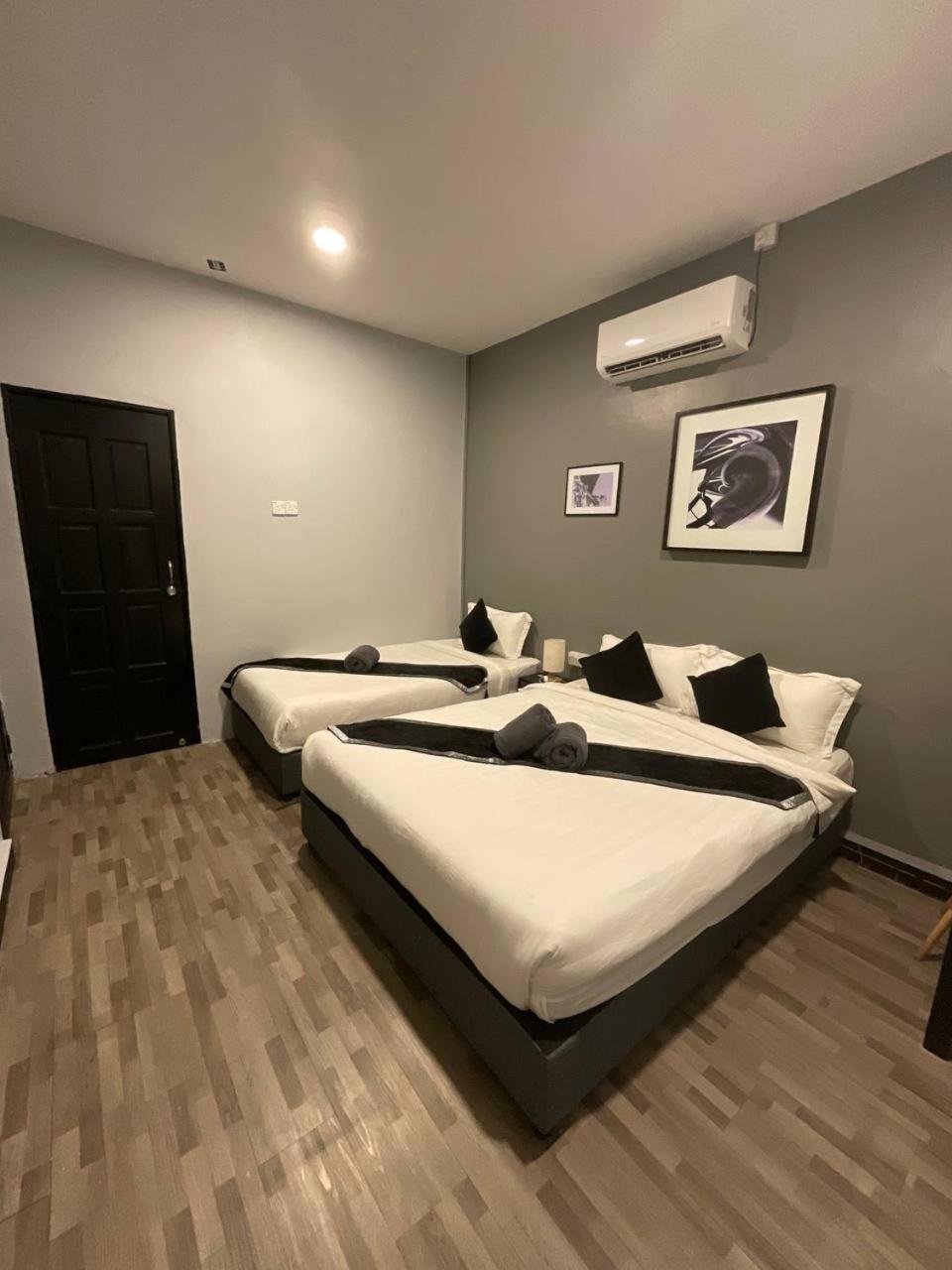The Sky Inn Kuantan Esterno foto